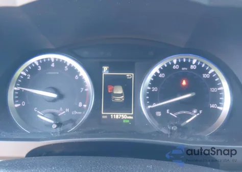 2018 Toyota Highlander Xle z USA, uszkodzony, nr VIN 5TDJZRFH9JS555040